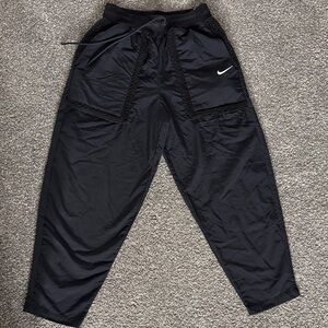 Nike Sportswear Essential Women's Woven High-Waisted Curve Pants DQ6809 S